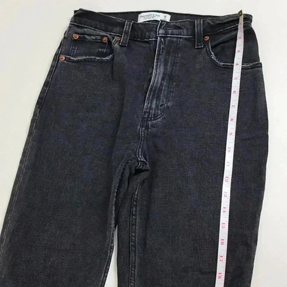 Abercrombie Ultra High Rise Ankle Straight Jeans- washed black - Picture 4 of 13